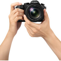 Panasonic Lumix DMC-FZ2000 20,1 MP MOS 5472 x 3648 Pixel Schwarz